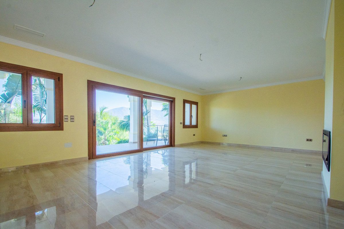 5 Bed Detached Villa in La Cala Golf