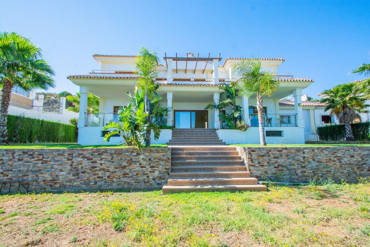 5 Bed Detached Villa in La Cala Golf