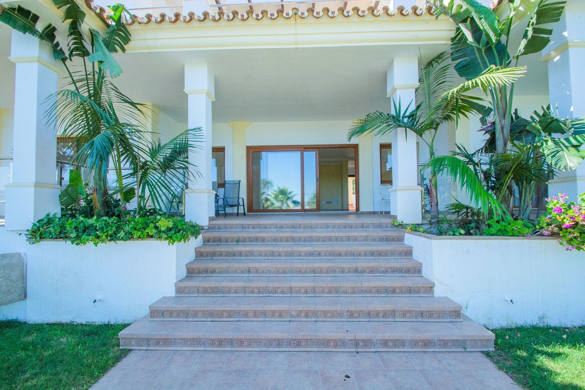 5 Bed Detached Villa in La Cala Golf