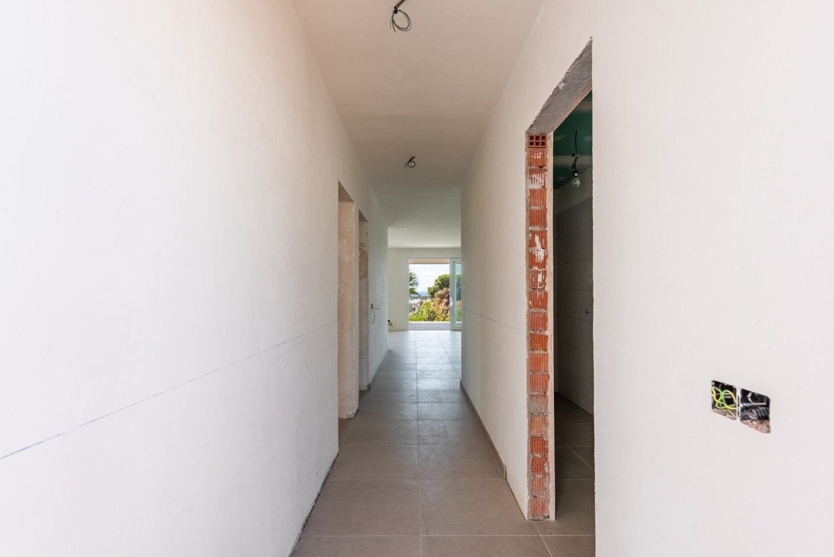 4 Bed Detached Villa in Atalaya