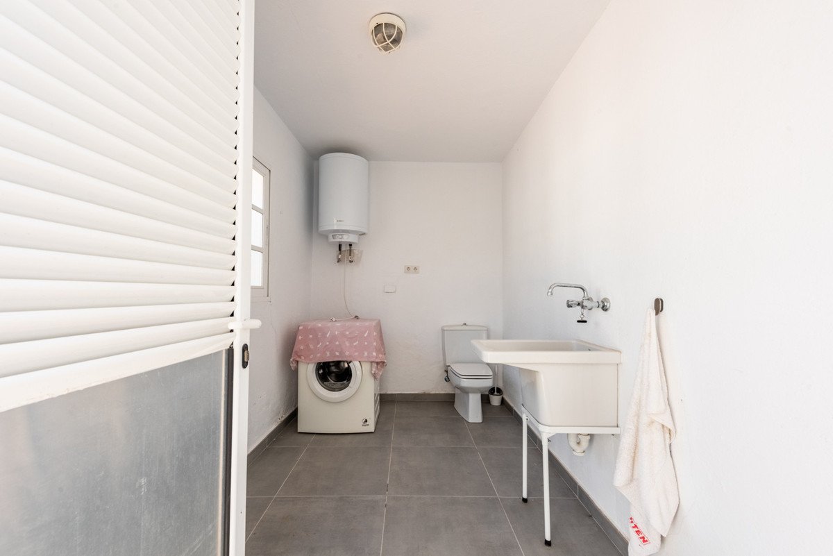 4 Bed Detached Villa in Atalaya