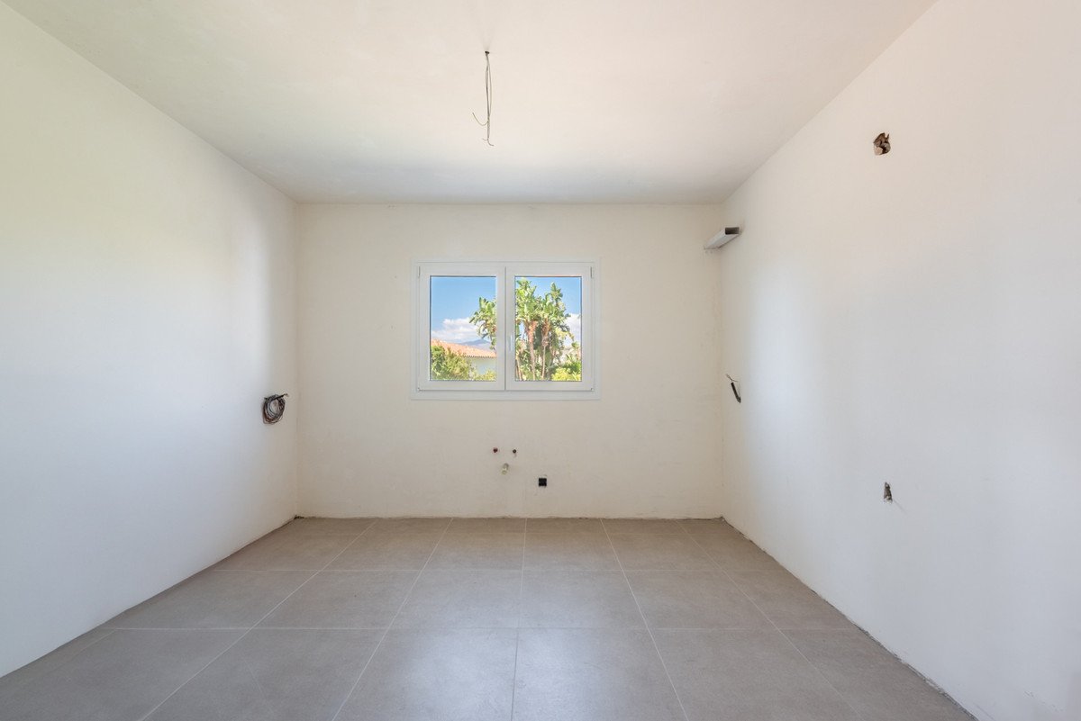 4 Bed Detached Villa in Atalaya