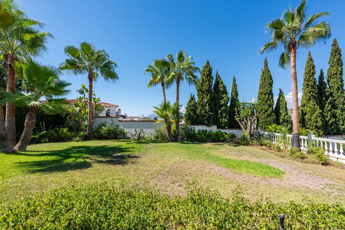 4 Bed Detached Villa in Atalaya