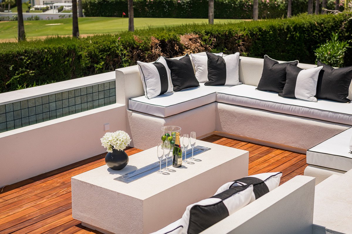 6 Bed Detached Villa in Nueva Andalucía