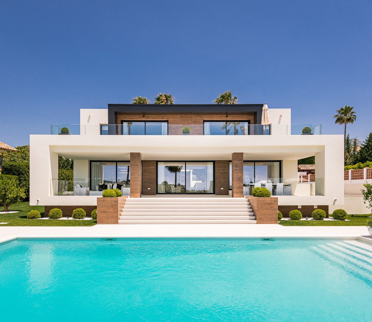 6 Bed Detached Villa in Nueva Andalucía