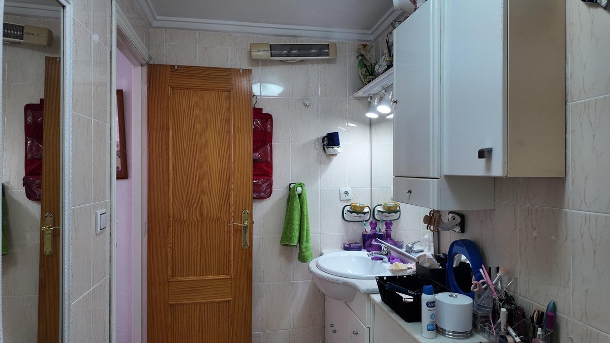 2 Bed Middle Floor Apartment in Punta Prima