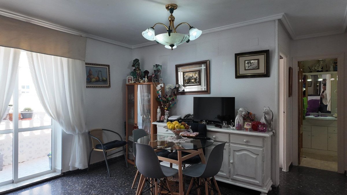 2 Bed Middle Floor Apartment in Punta Prima