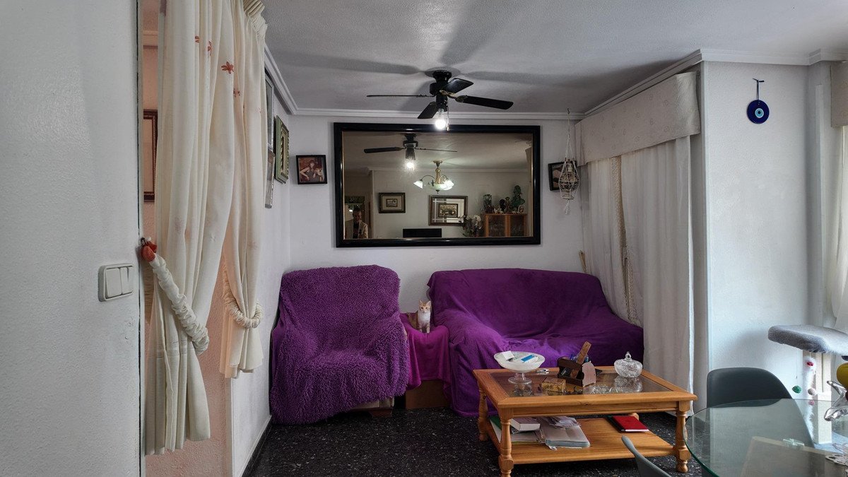 2 Bed Middle Floor Apartment in Punta Prima