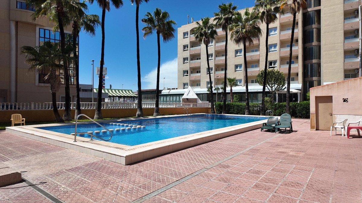 2 Bed Middle Floor Apartment in Punta Prima