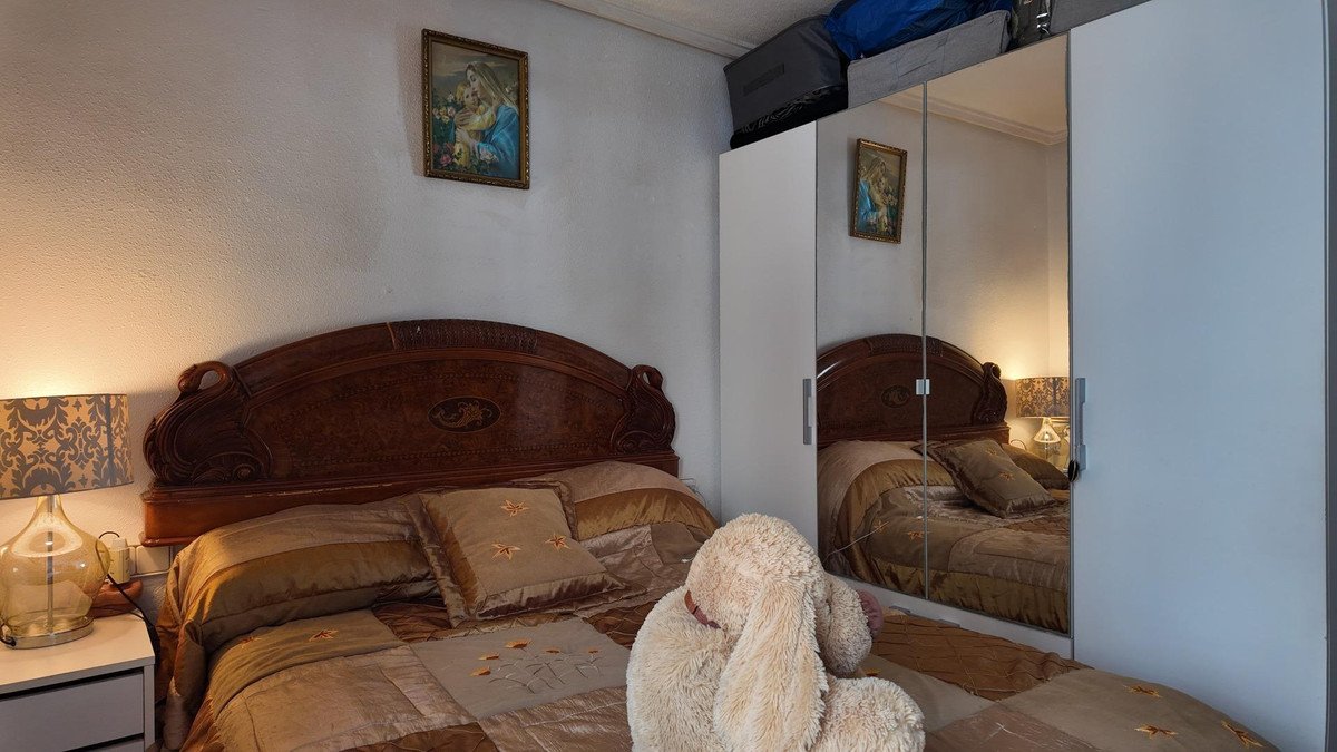 2 Bed Middle Floor Apartment in Punta Prima