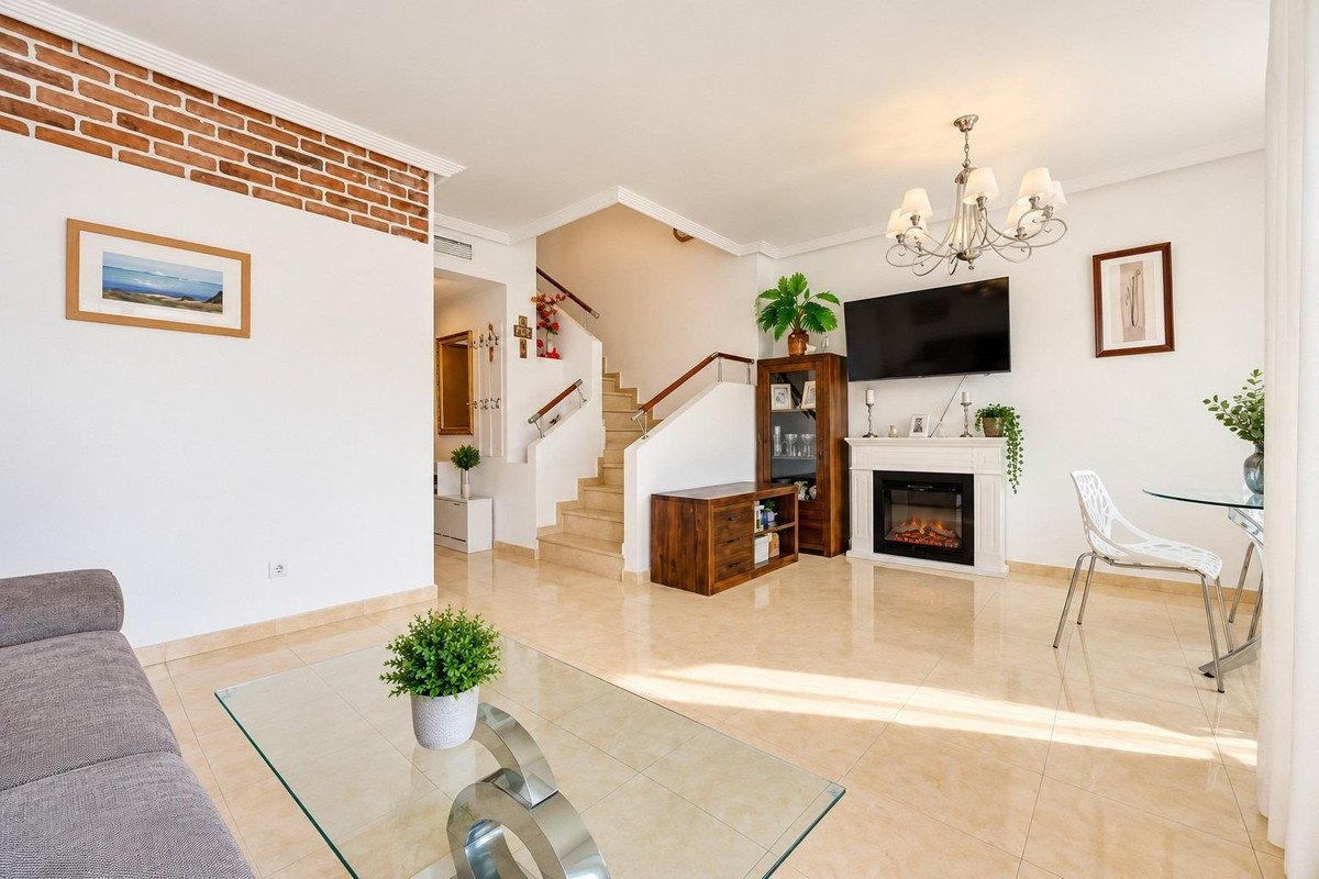 2 Bed Penthouse in Lomas de Cabo Roig
