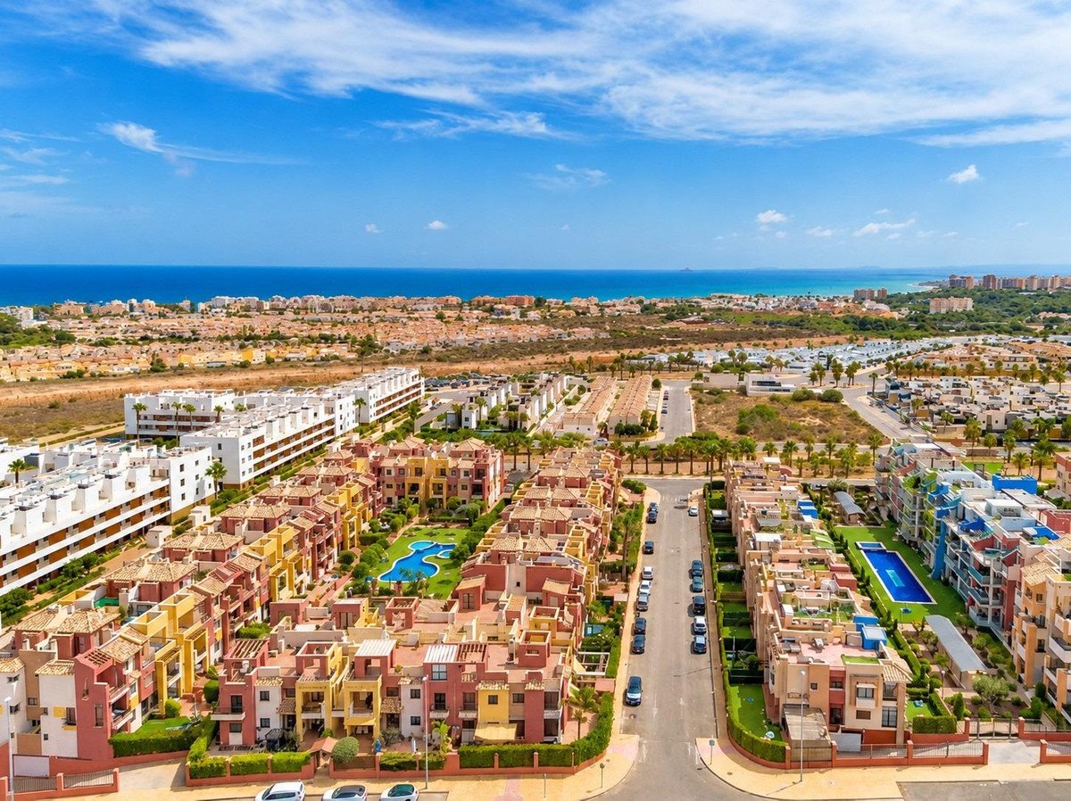 2 Bed Penthouse in Lomas de Cabo Roig