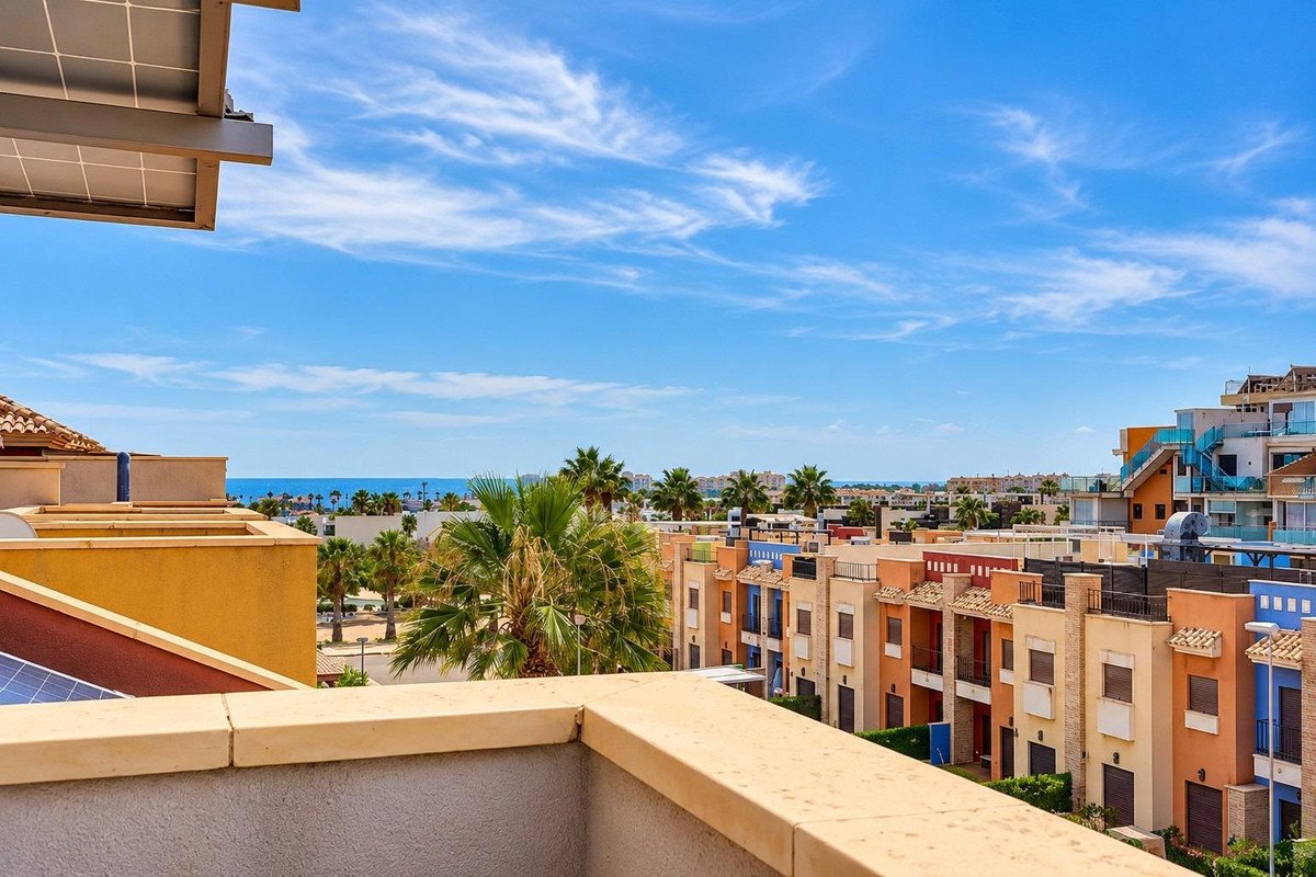 2 Bed Penthouse in Lomas de Cabo Roig