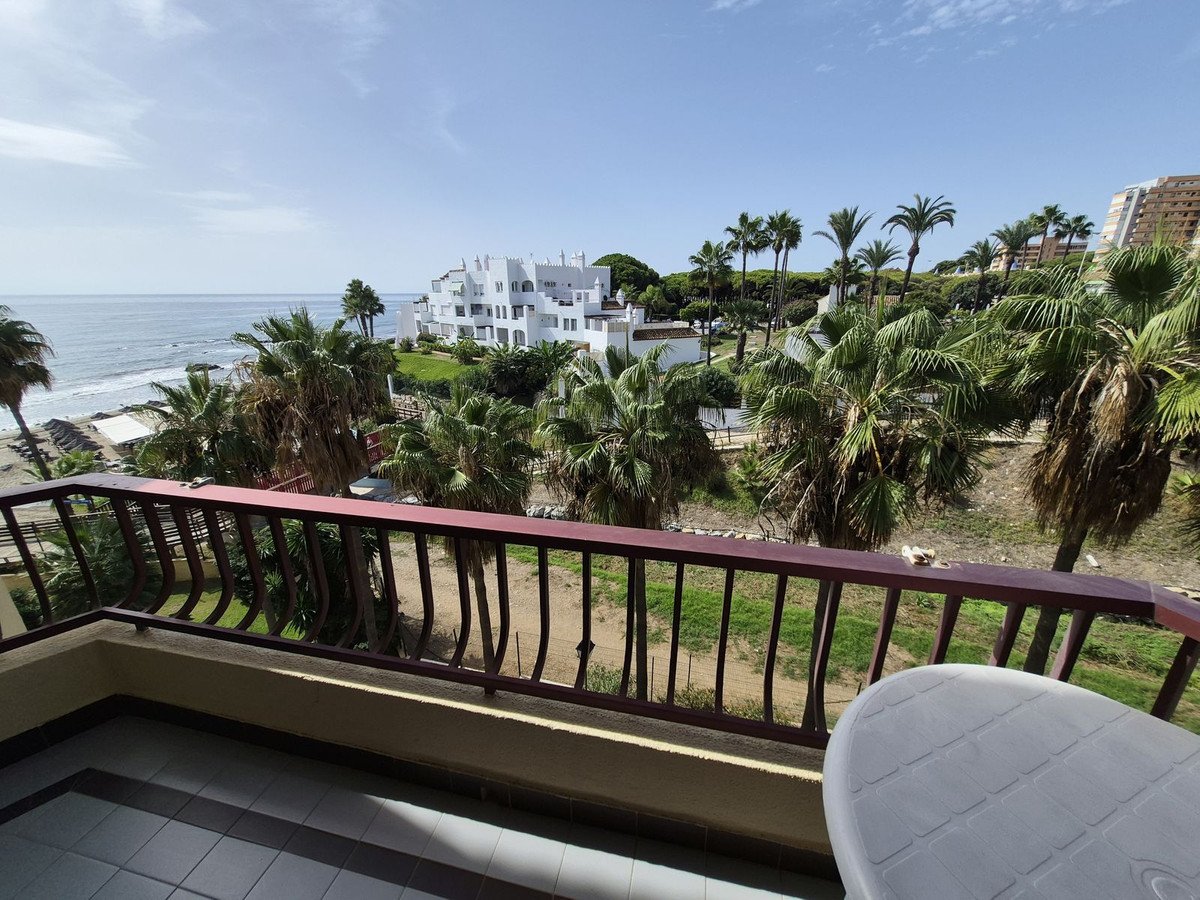 1 Bed Middle Floor Apartment in Riviera del Sol