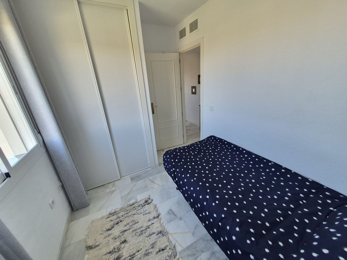 3 Bed Middle Floor Apartment in Miraflores