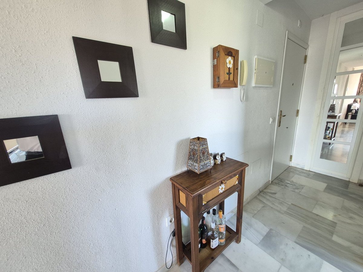 3 Bed Middle Floor Apartment in Miraflores