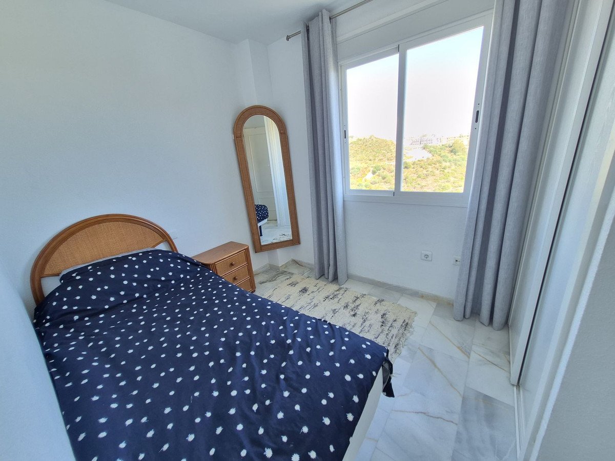 3 Bed Middle Floor Apartment in Miraflores
