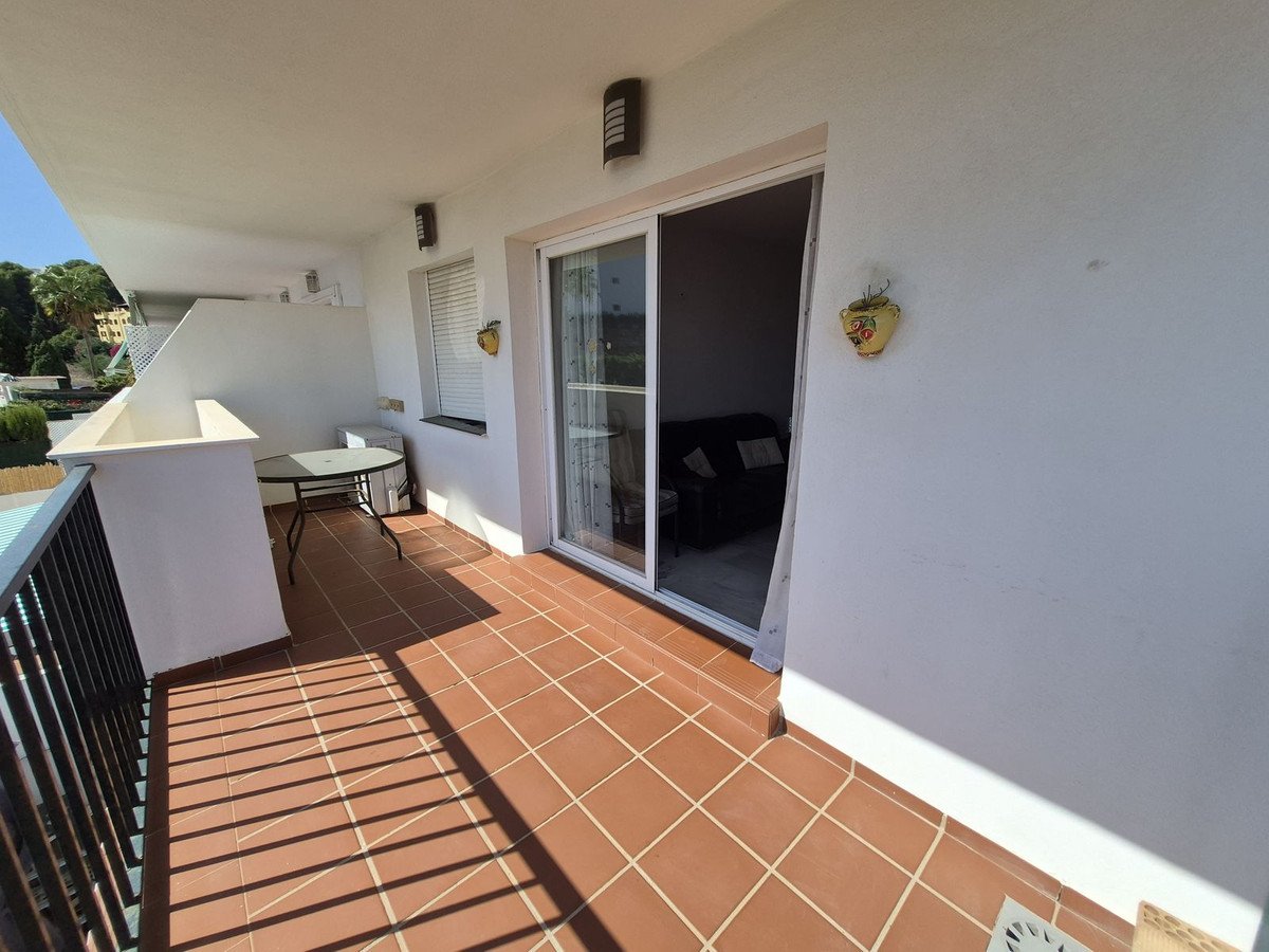 3 Bed Middle Floor Apartment in Miraflores