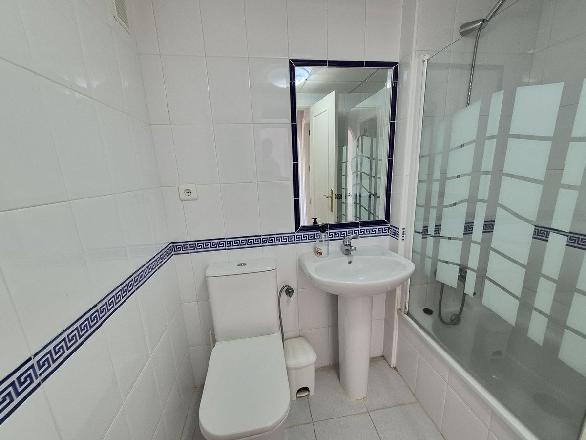 3 Bed Middle Floor Apartment in Miraflores