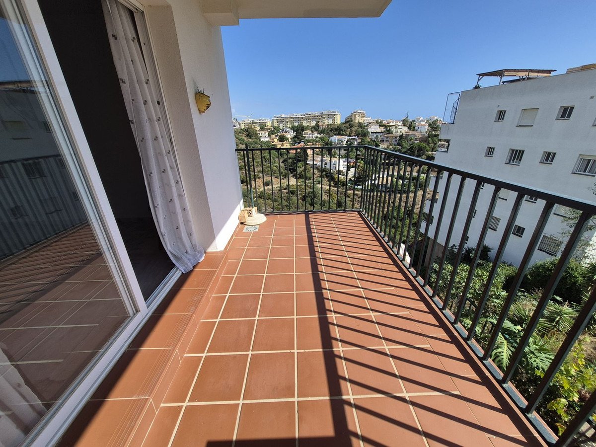 3 Bed Middle Floor Apartment in Miraflores