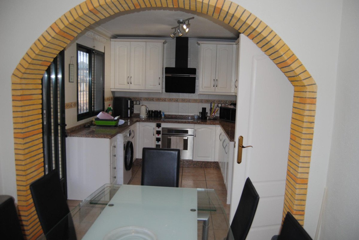 4 Bed Detached Villa in Orihuela Costa