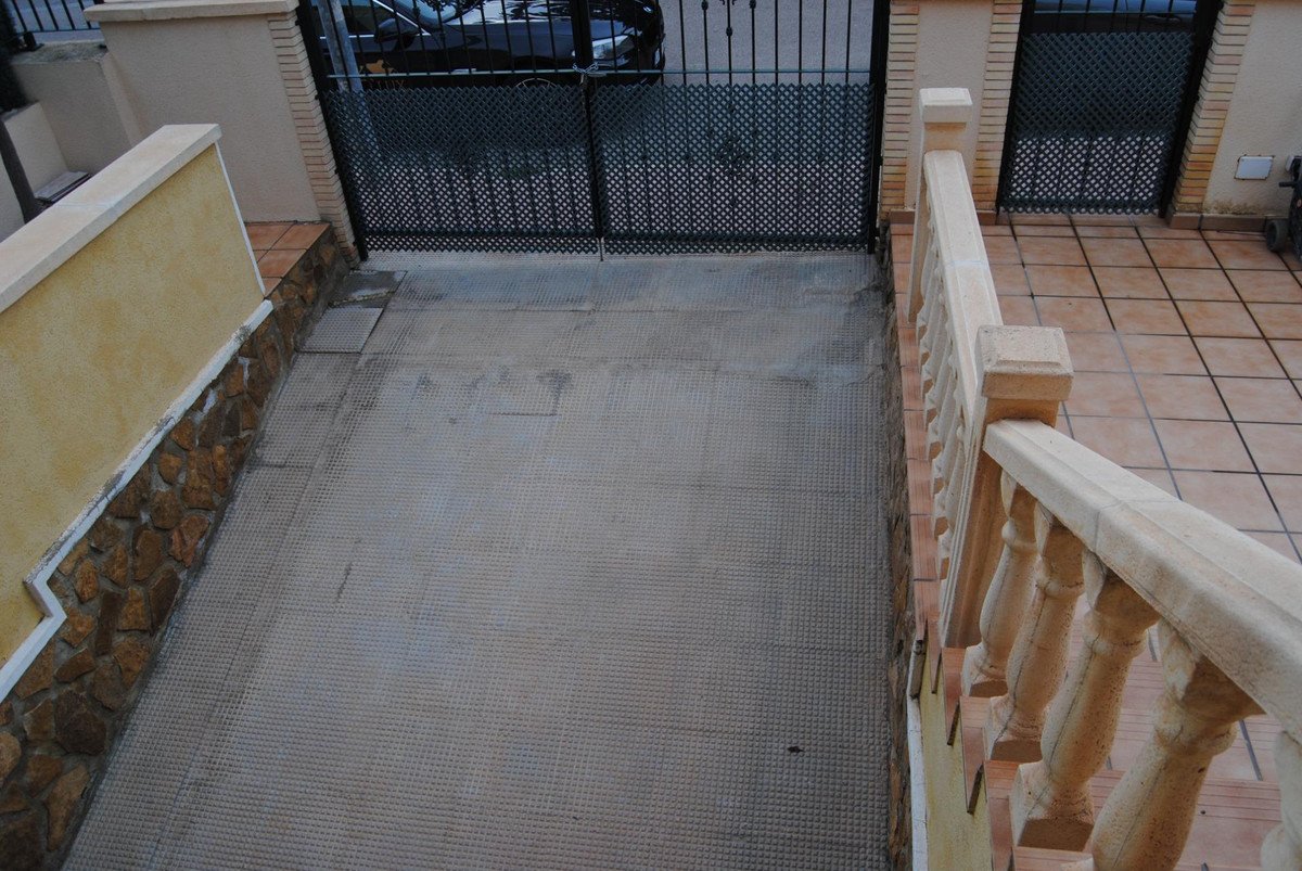 4 Bed Detached Villa in Orihuela Costa