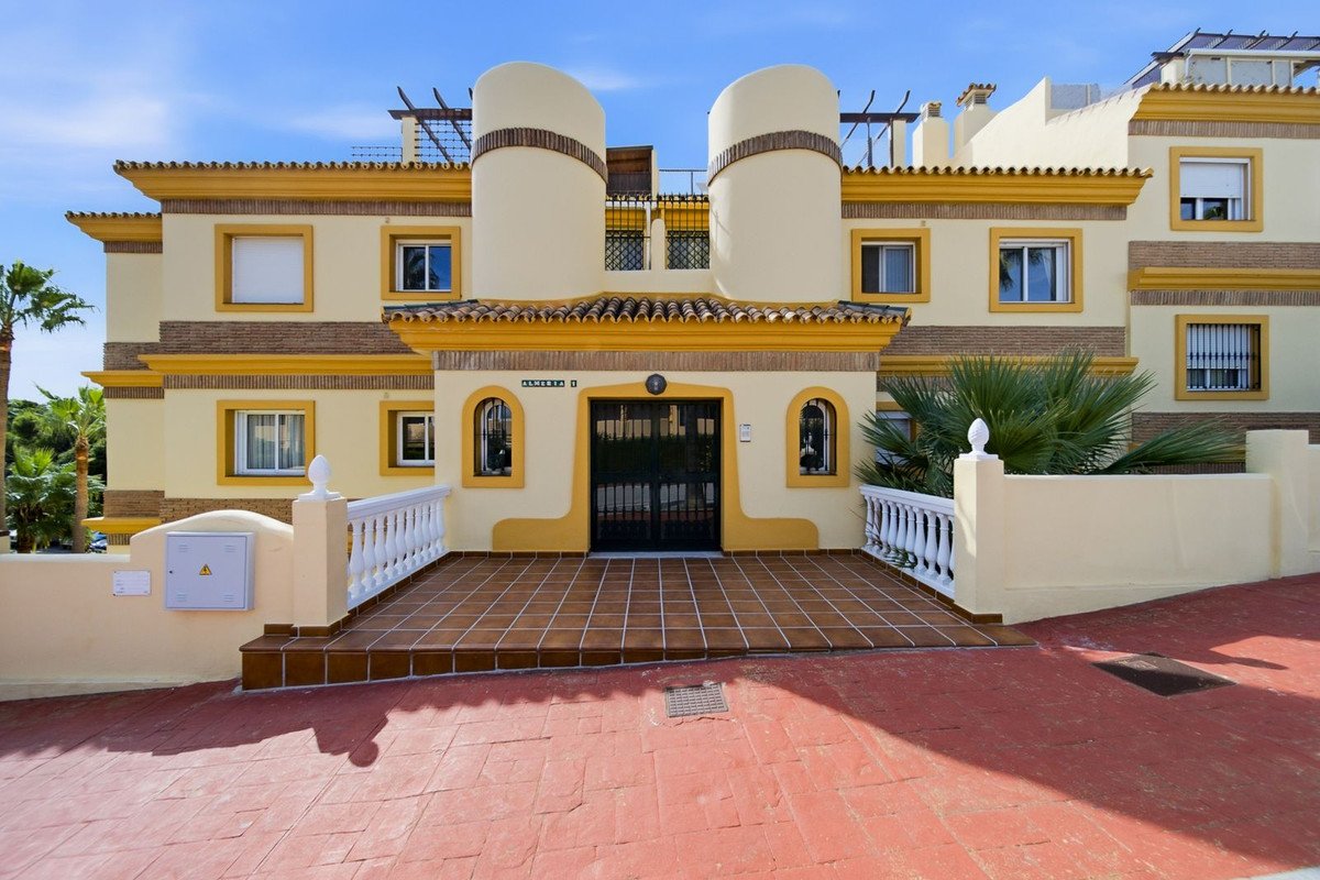 3 Bed Ground Floor Apartment in Calahonda