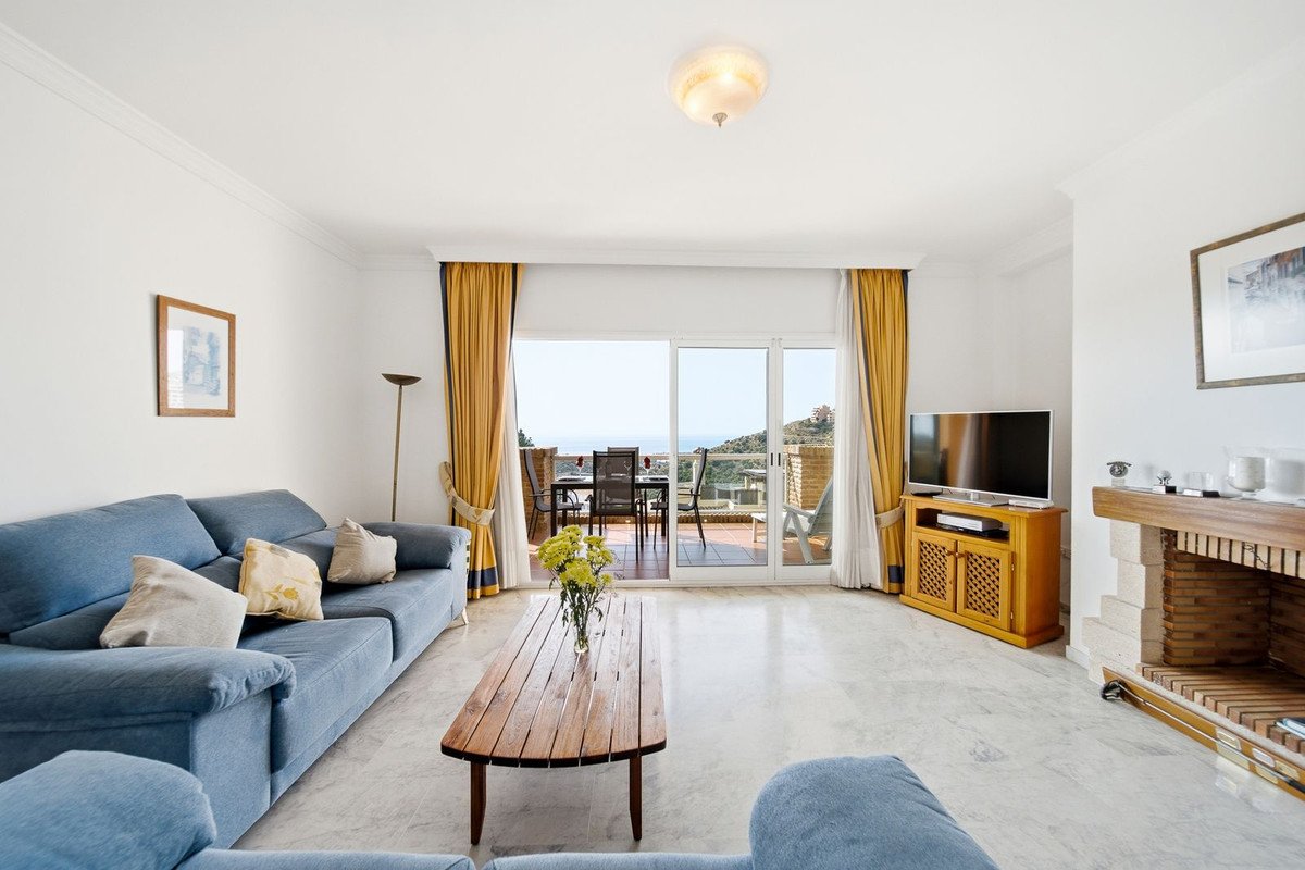 3 Bed Ground Floor Apartment in Calahonda
