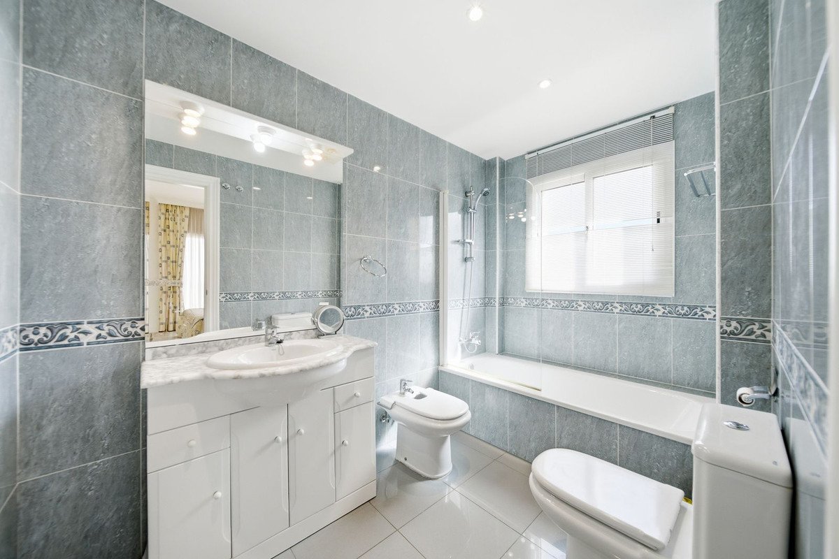 3 Bed Ground Floor Apartment in Calahonda