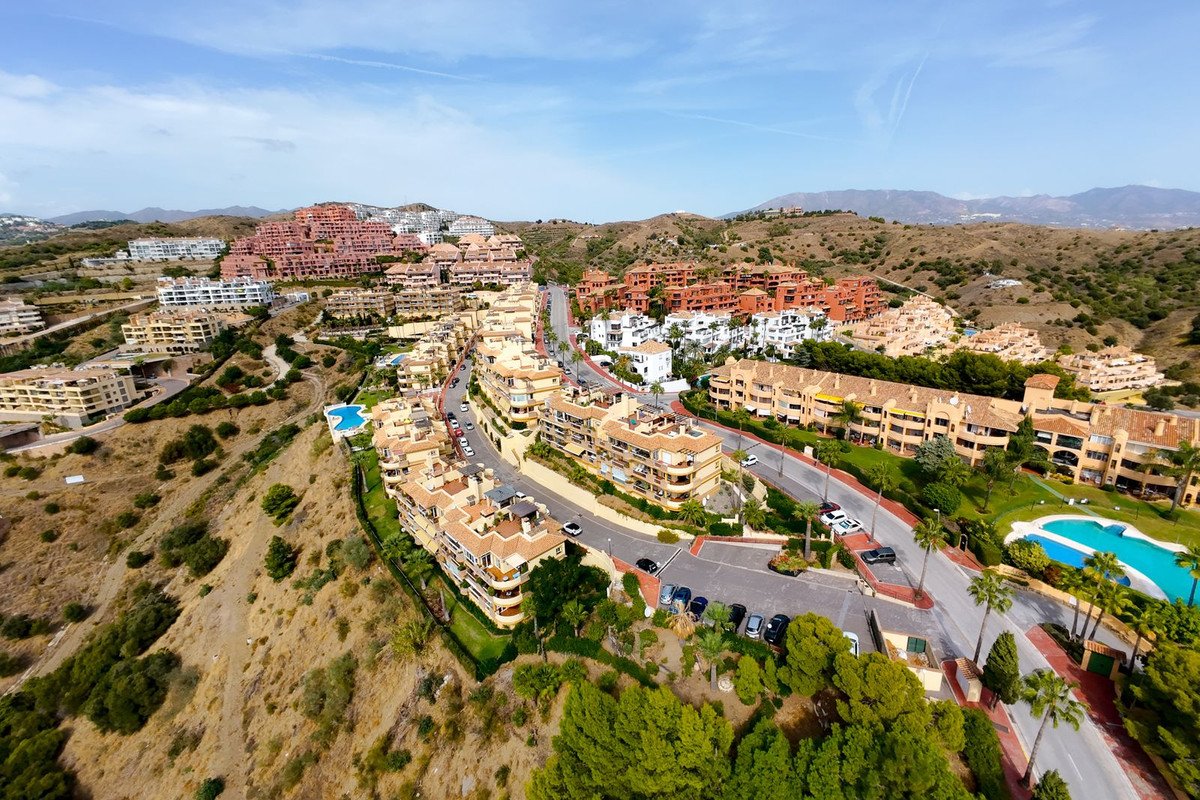 3 Bed Ground Floor Apartment in Calahonda
