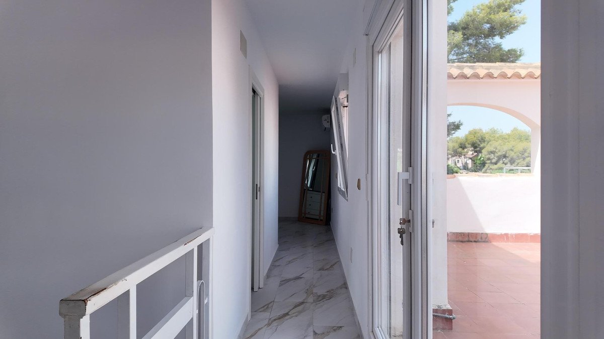 6 Bed Townhouse in Orihuela Costa