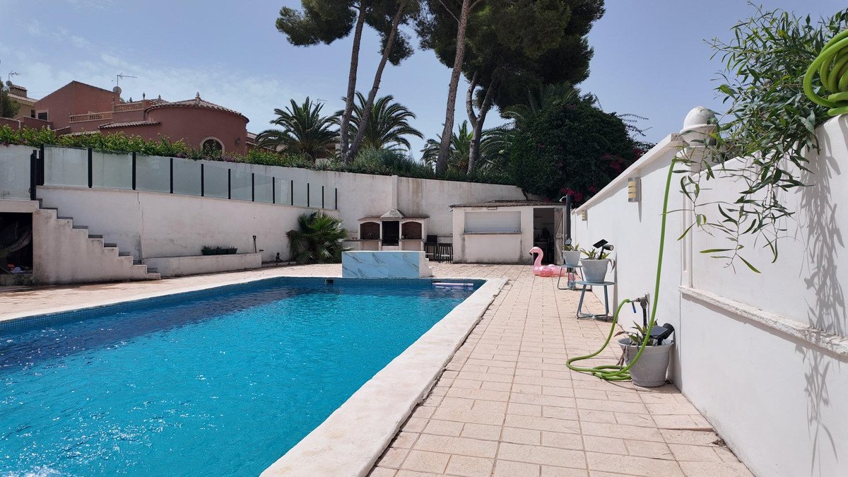 6 Bed Townhouse in Orihuela Costa