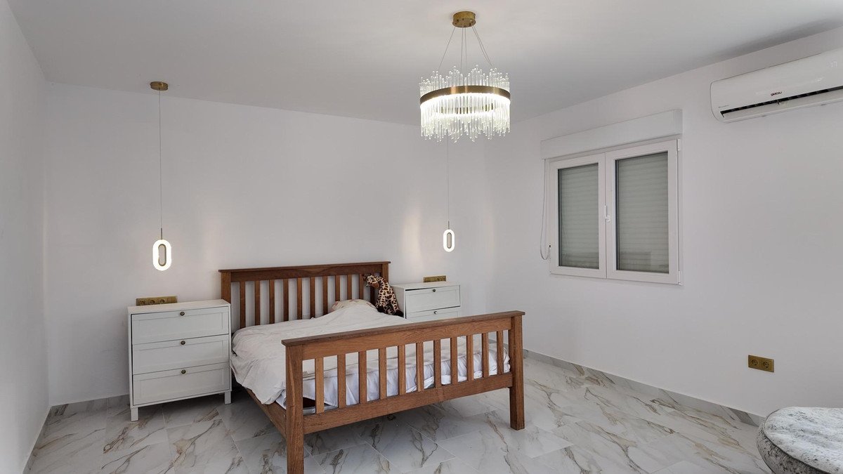 6 Bed Townhouse in Orihuela Costa
