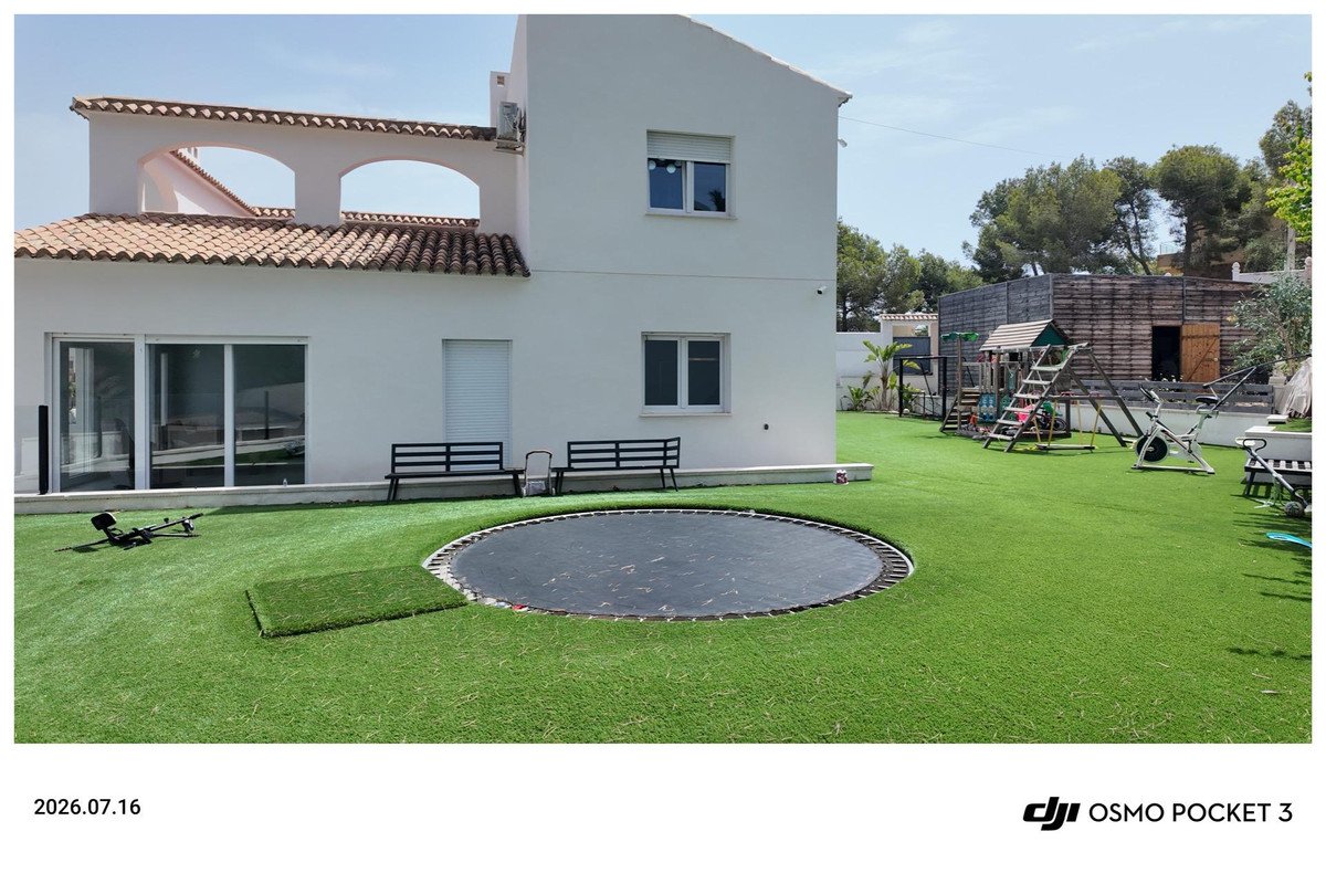 6 Bed Townhouse in Orihuela Costa