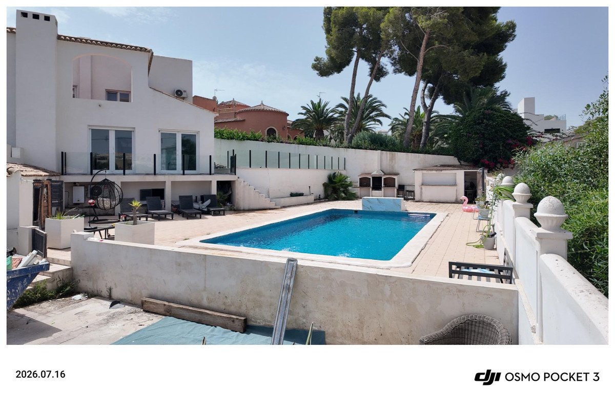 6 Bed Townhouse in Orihuela Costa