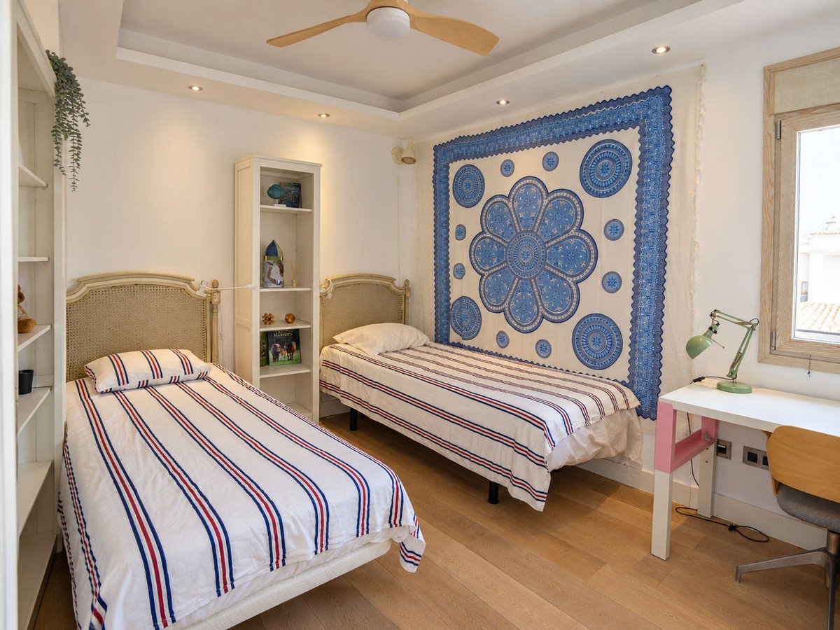 5 Bed Detached Villa in Atalaya