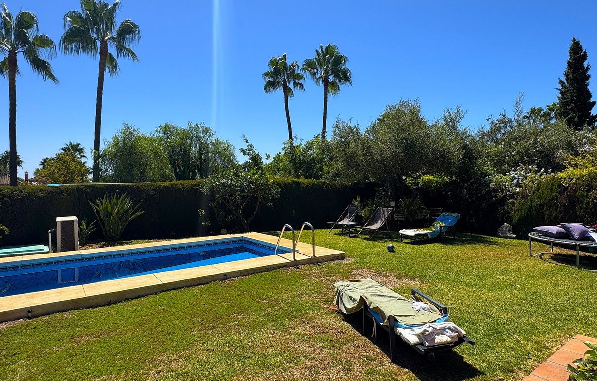 5 Bed Detached Villa in Puerto Banús