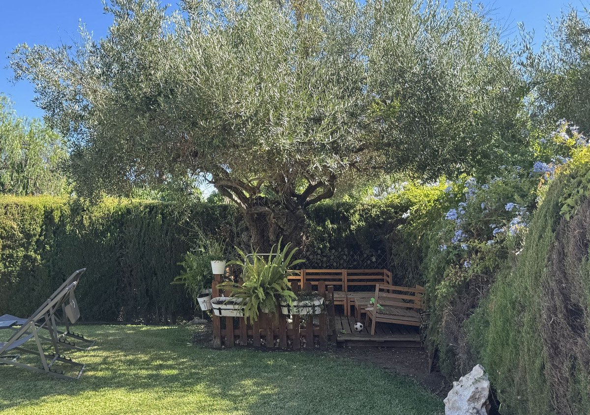 5 Bed Detached Villa in Puerto Banús