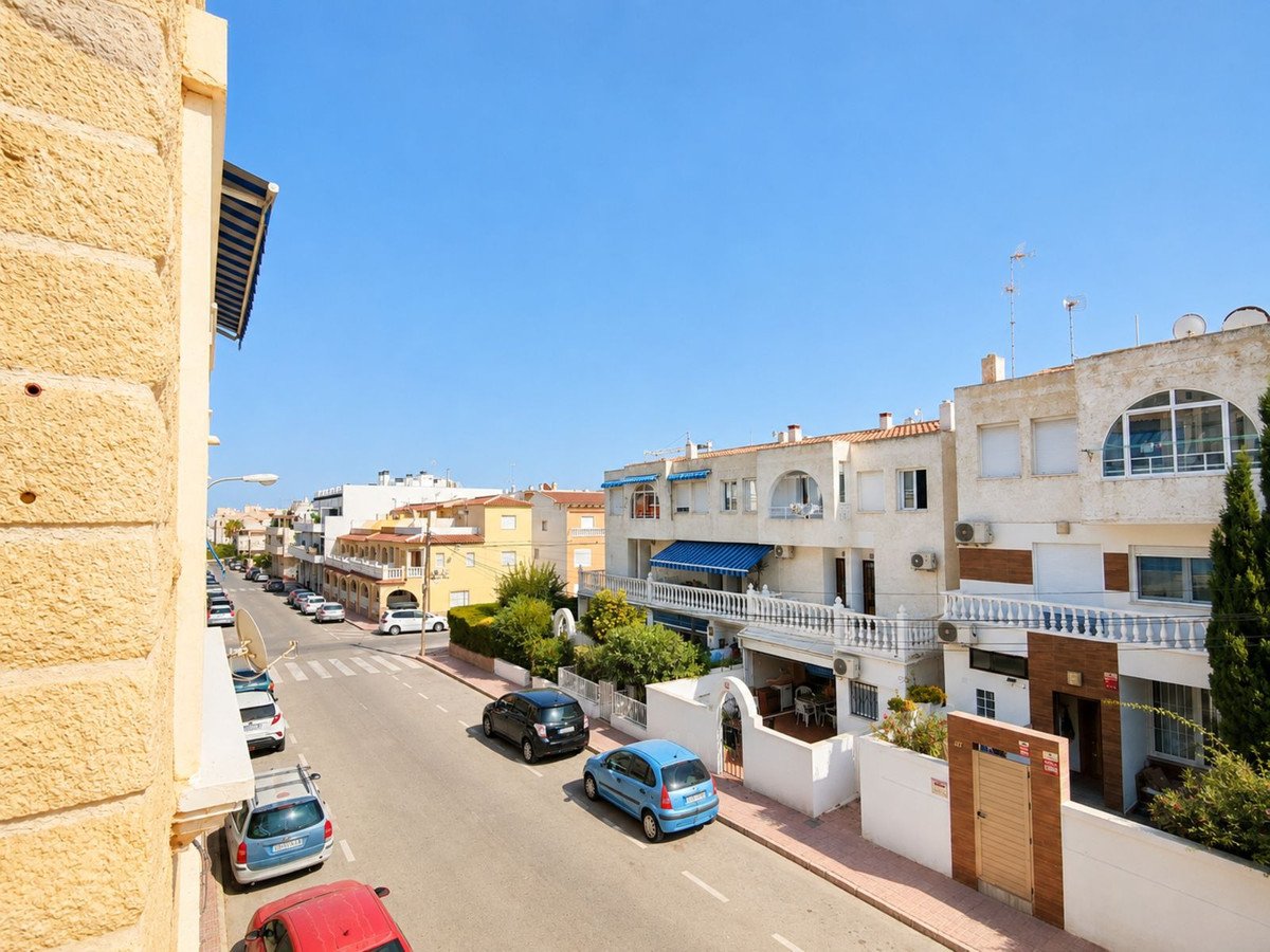 2 Bed Middle Floor Apartment in Playa Del Cura