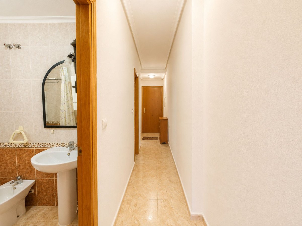 2 Bed Middle Floor Apartment in Playa Del Cura