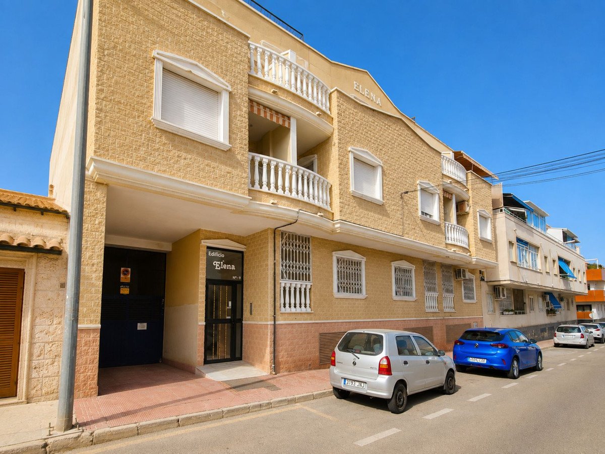 2 Bed Middle Floor Apartment in Playa Del Cura