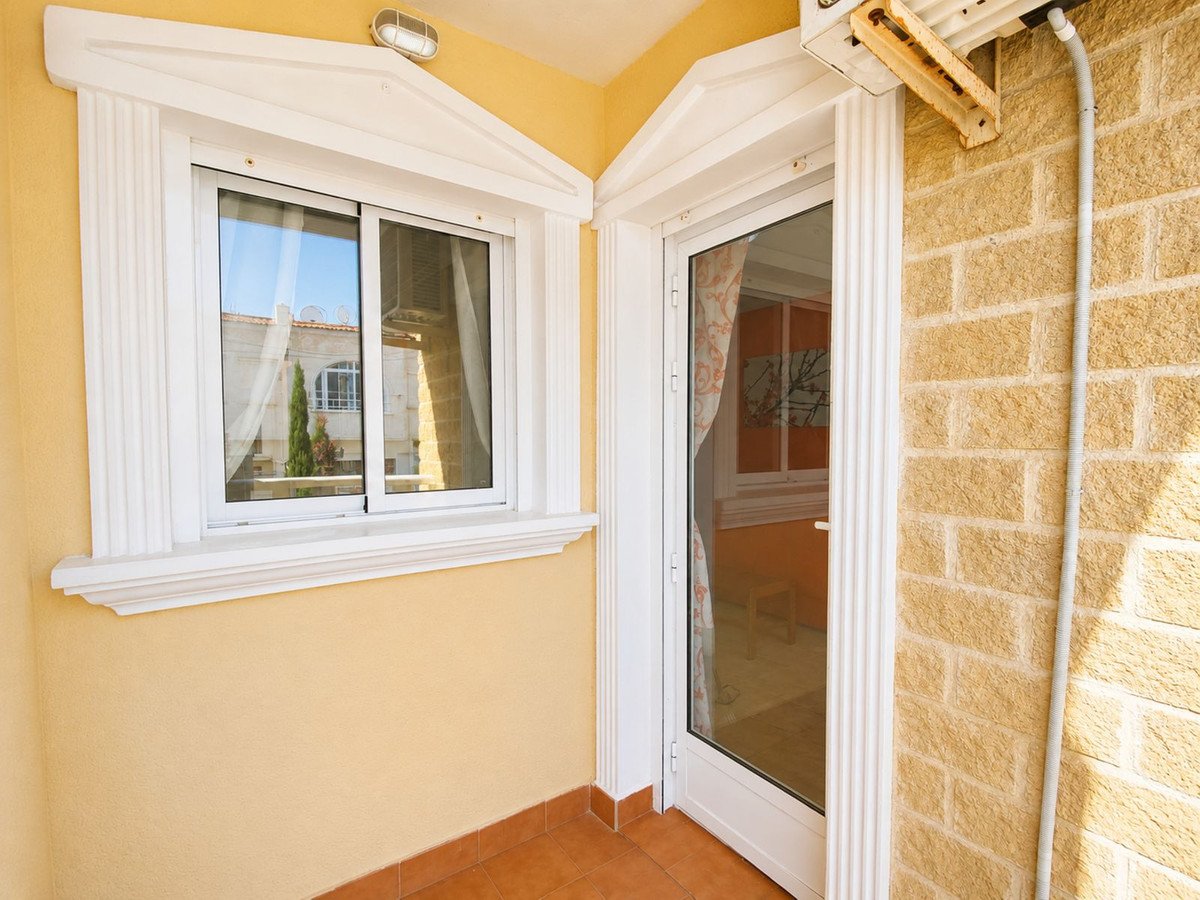 2 Bed Middle Floor Apartment in Playa Del Cura