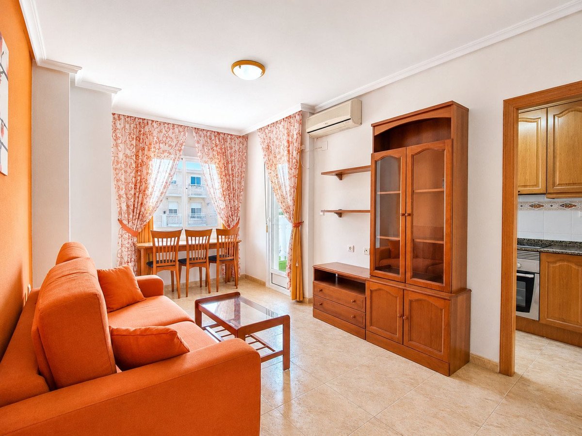 2 Bed Middle Floor Apartment in Playa Del Cura