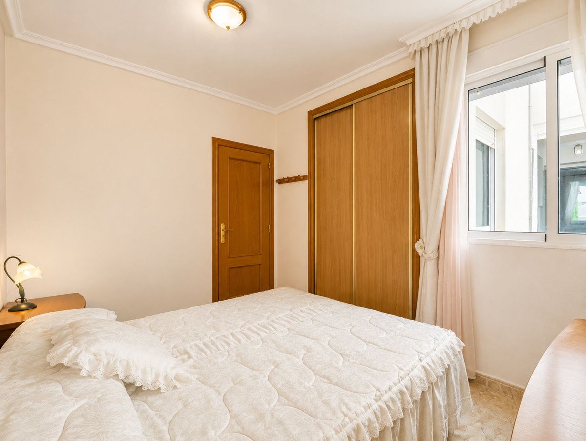 2 Bed Middle Floor Apartment in Playa Del Cura