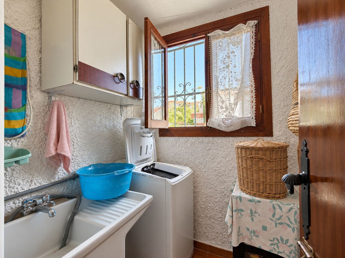 2 Bed Townhouse in Playa de los Locos