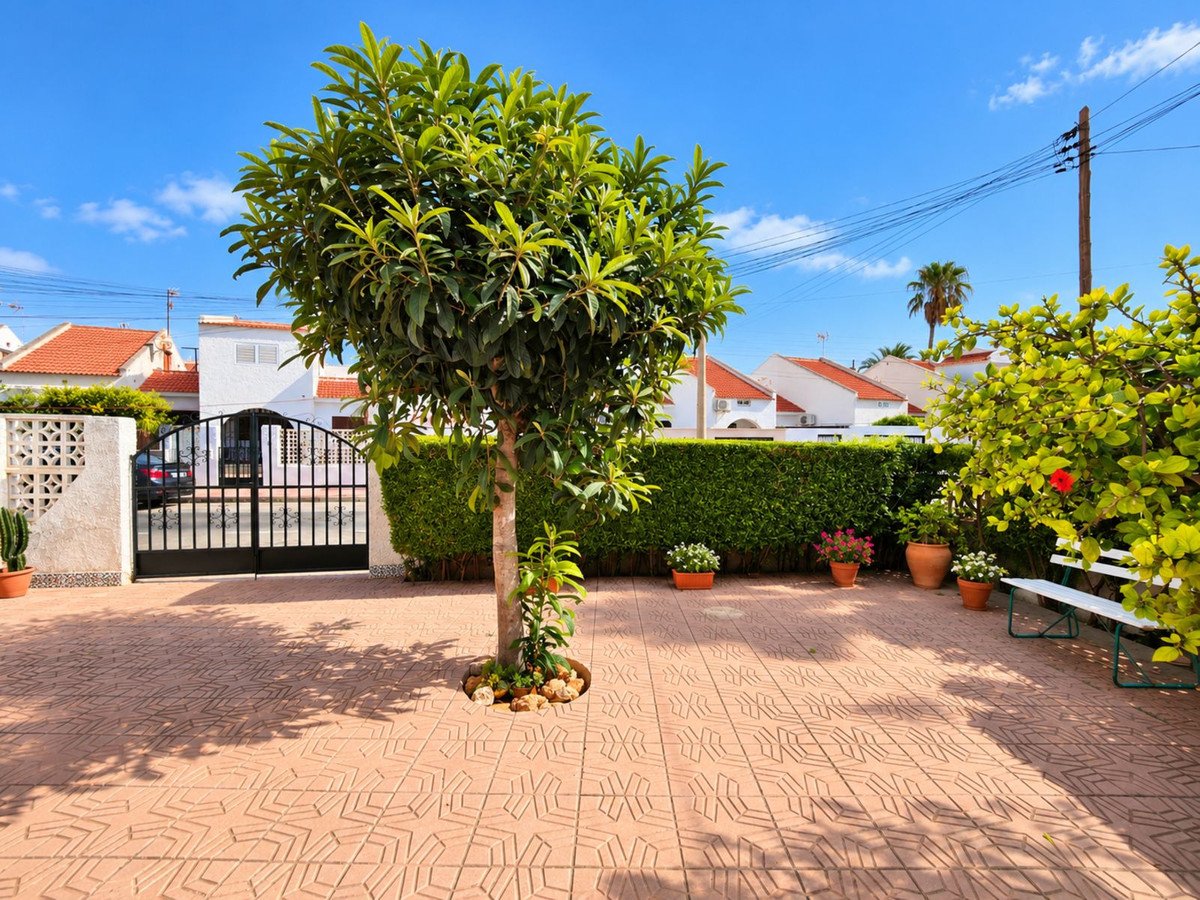 2 Bed Townhouse in Playa de los Locos