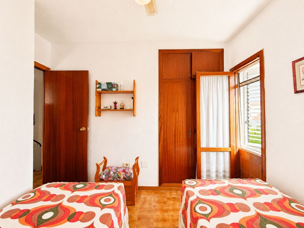 2 Bed Townhouse in Playa de los Locos