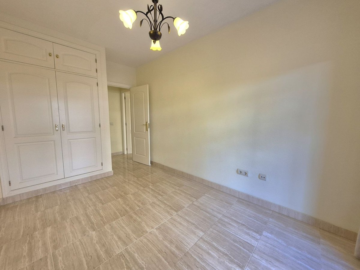 2 Bed Ground Floor Apartment in San Luis de Sabinillas