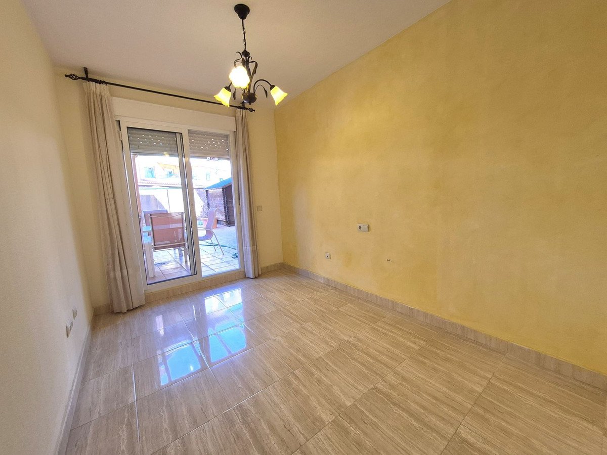 2 Bed Ground Floor Apartment in San Luis de Sabinillas