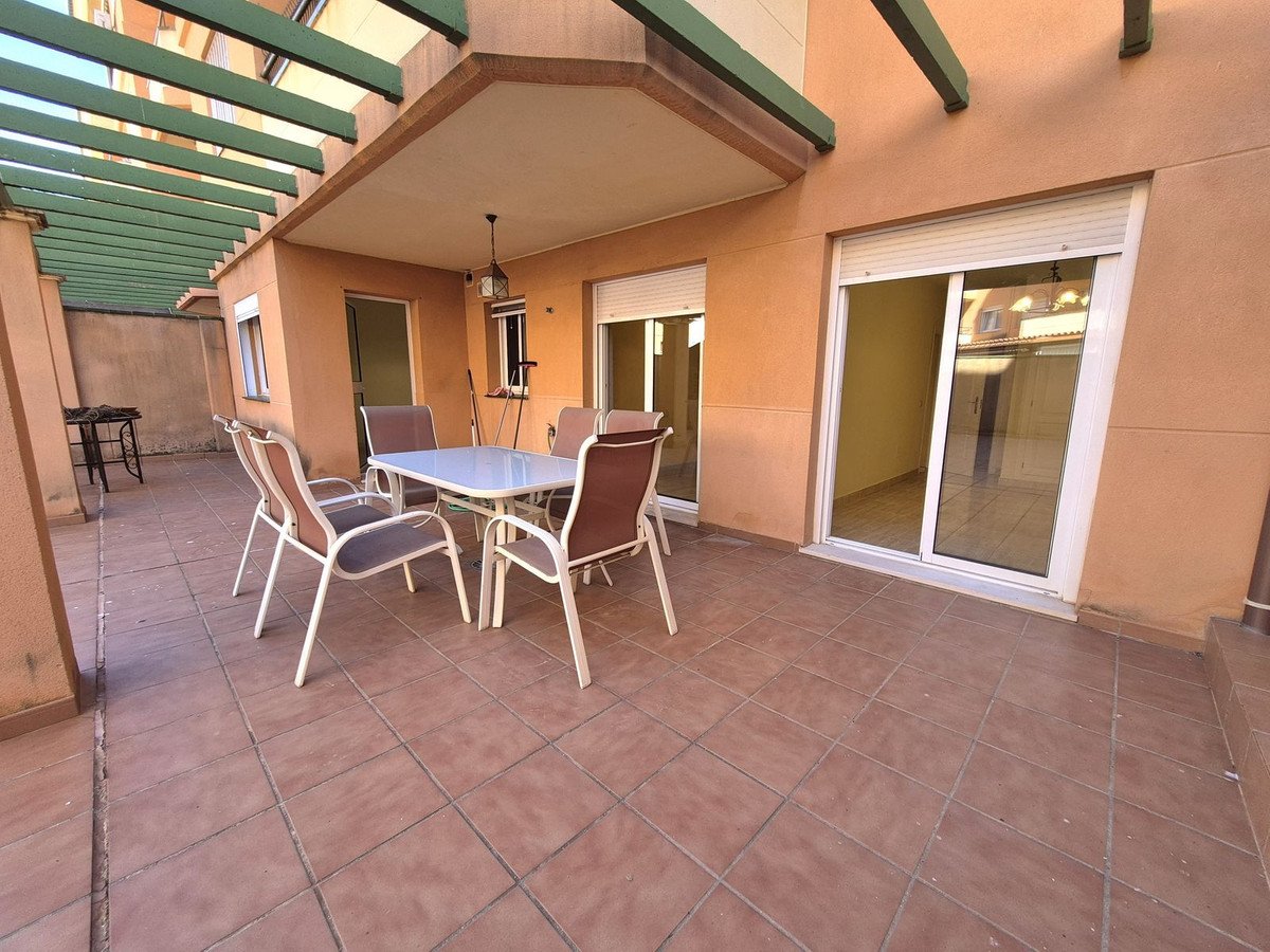 2 Bed Ground Floor Apartment in San Luis de Sabinillas